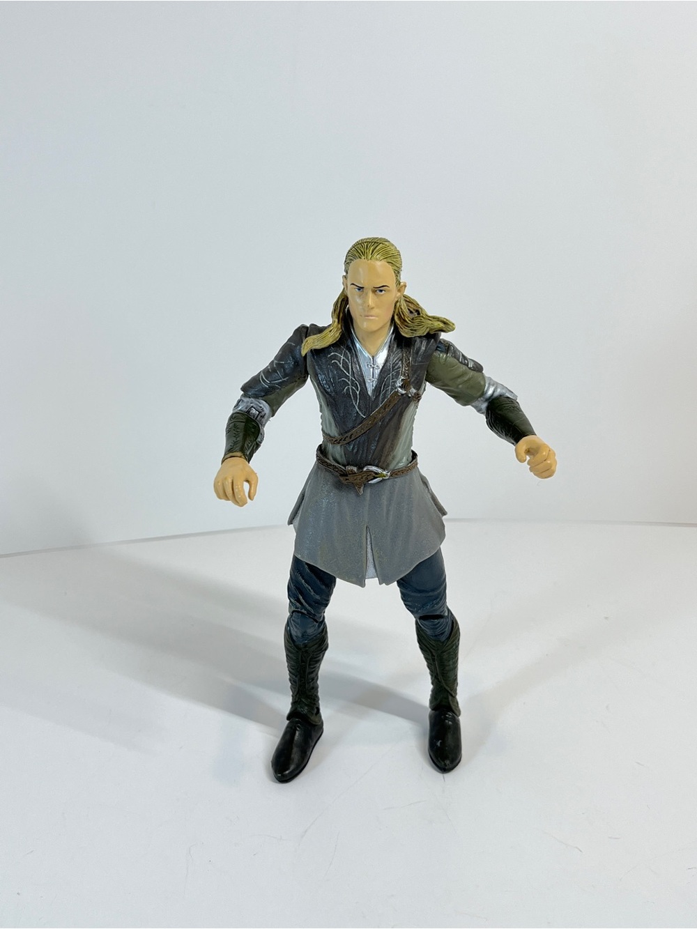 ToyBiz LOTR Lord of the Rings Legolas Action Figure 2001 Loose Incomplete Toy